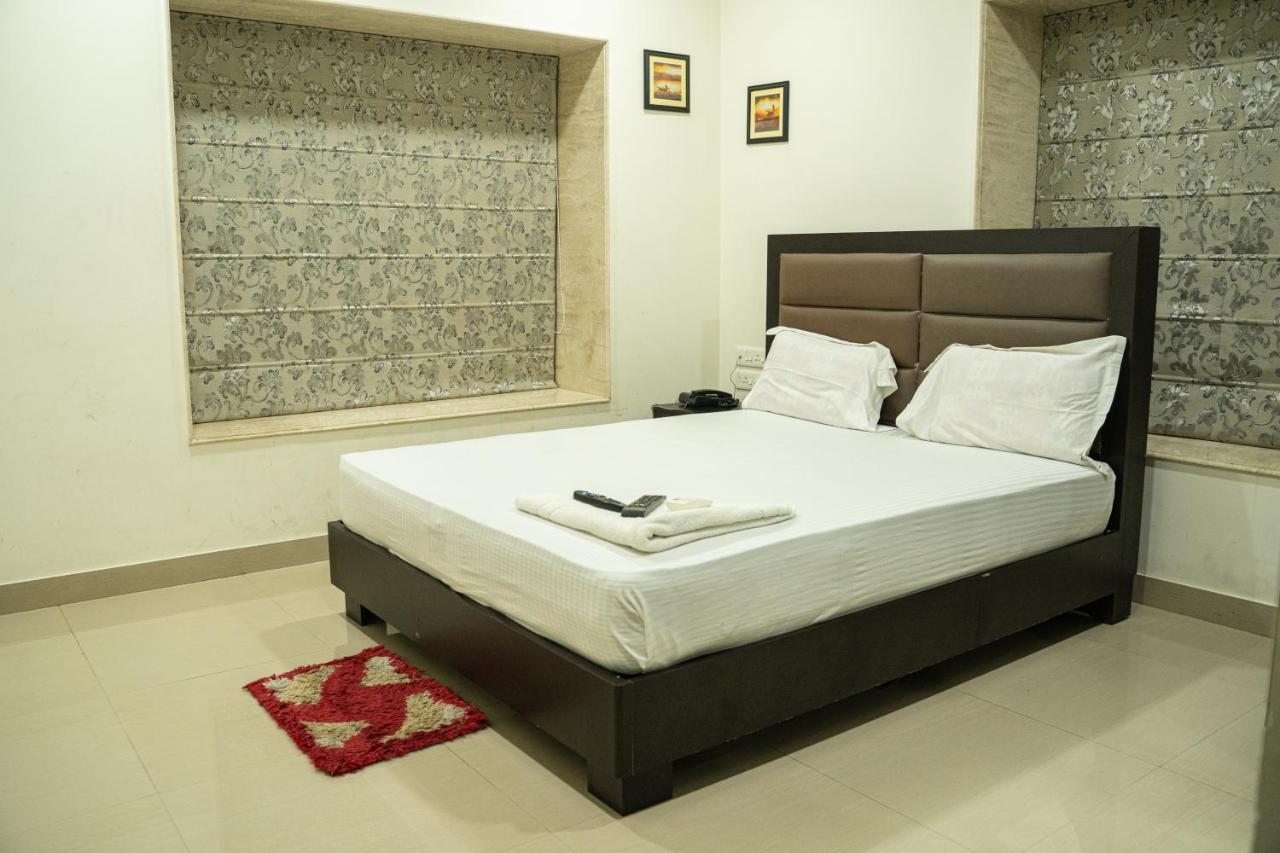 Nk7 Guest House Kolkata Exterior photo
