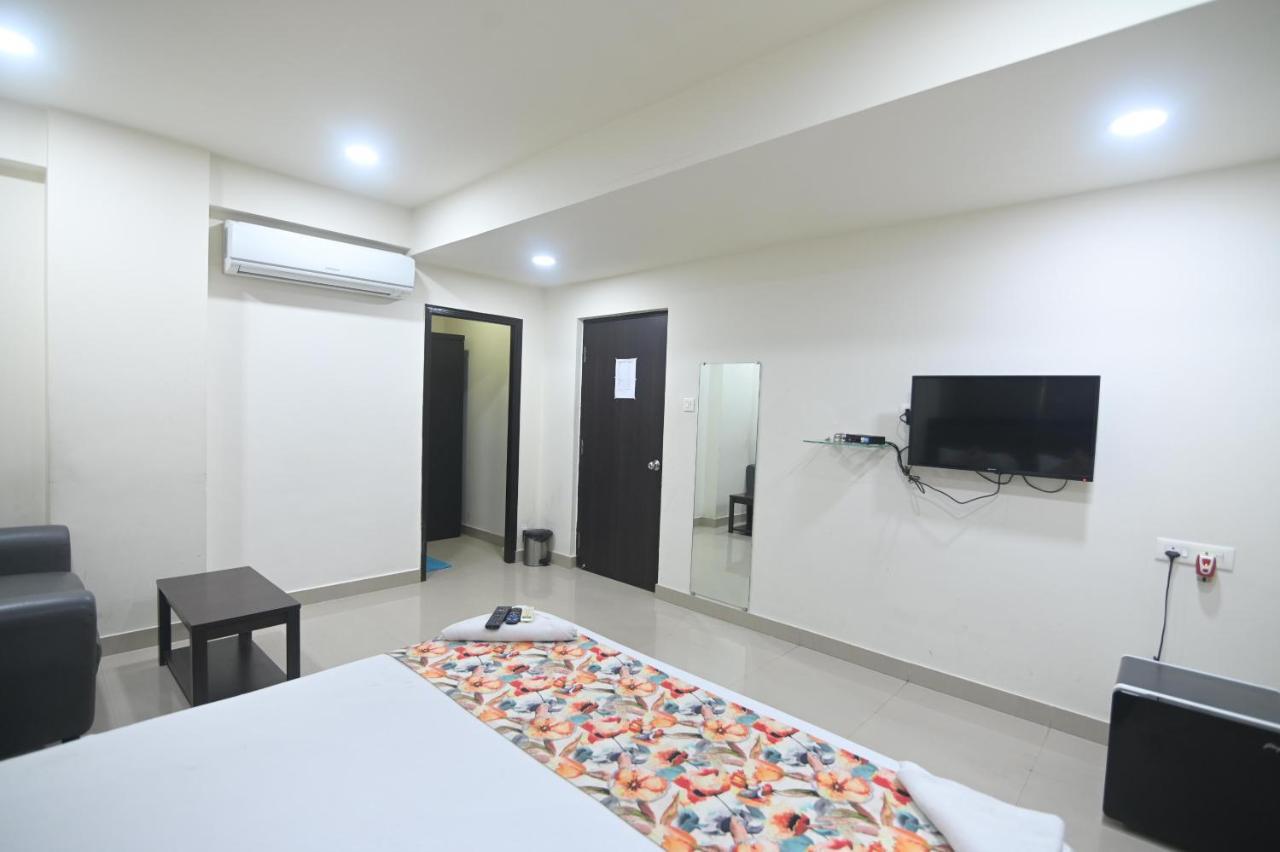 Nk7 Guest House Kolkata Exterior photo