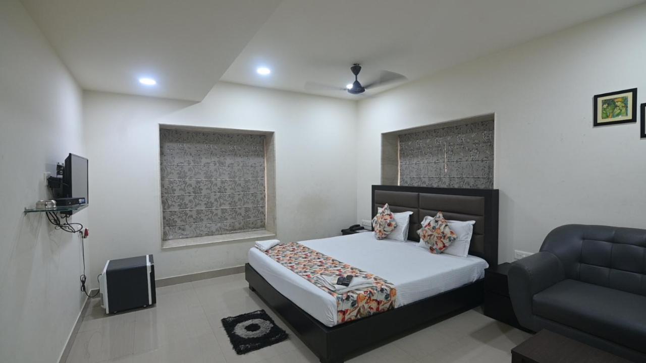Nk7 Guest House Kolkata Exterior photo